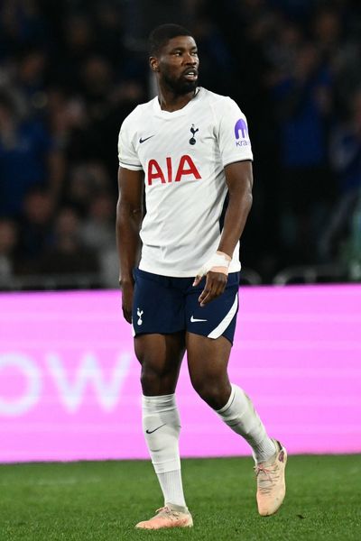 Kevin Danso joins Sunderland on loan as Tottenham turn attention to Chelsea star