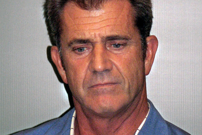 Mel Gibson Apologises After Video Appears to Show Him Mocking ASL Interpreter at FAN EXPO