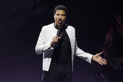 Lionel Richie Hospitalized After His St. Louis Show, Months After Dizziness Cut a Minnesota Concert Short
