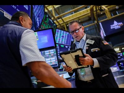 US stocks today: S&P 500, Dow gain as AI strength offsets US-Iran friction
