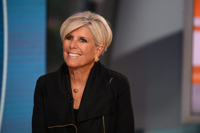 Despite being a multimillionaire, Suze Orman still cooks at home whenever possible—and says eating out is one of the biggest wastes of money