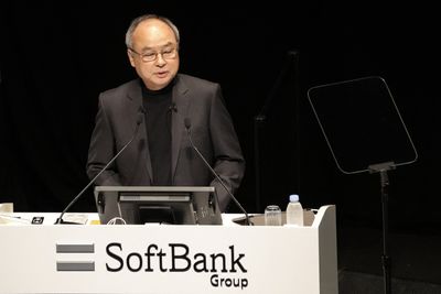 SoftBank's SB Energy Files for IPO, But OpenAI Dependence Emerges as Major Risk