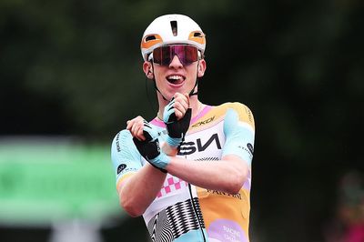 'That’s why I ride my bike' - Lewis Askey dominates Tour of Britain stage 1 and celebrates with throwback dance move