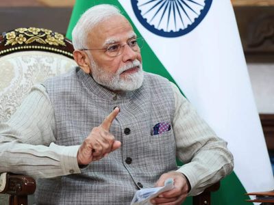 PM Narendra Modi urges auto industry to innovate, pursue excellence and expand global footprint