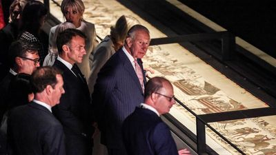Macron, Burnham hold talks on migrants, EU after viewing Bayeux Tapestry in London