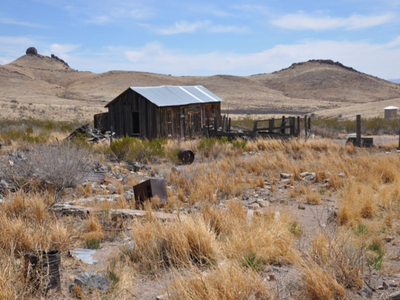 In 1881, a rich silver vein turned Lake Valley, New Mexico, into a town of about 4,000; by 1902 only 150 remained, and the last residents left in 1994