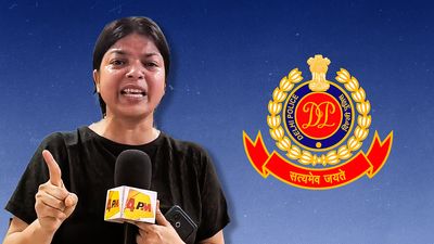 Two women journalists say Delhi cops assaulted them after detaining them at hospital event