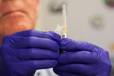 Medical groups unite to release fall vaccine guide amid federal confusion