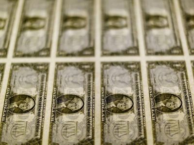 Indian banks pitch FX sell/buy swaps to drain surplus liquidity, sources say