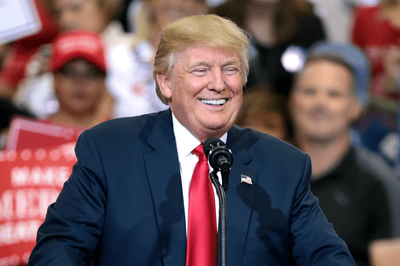 Trump Under Fire for Mocking 'Extremely Obese' Friend, Critics Say He's 'Looking in the Mirror'