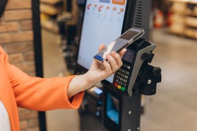 6 Places Walmart’s Tap-to-Pay Change Could Save You Time — And Where It Still Won’t Work Yet