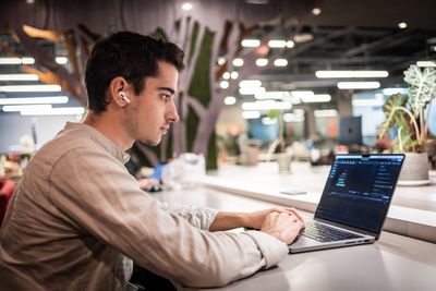 One of the fastest-growing jobs in Silicon Valley sends engineers straight to customers’ offices to get AI up and running—and pays more than $188,000