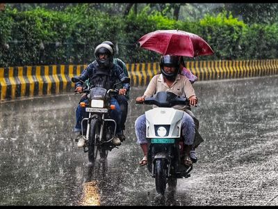 Delhi weather: IMD issues Yellow Alert, rain likely on Friday and Saturday