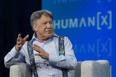 AI visionary Ray Kurzweil is joining a Silicon Valley startup developing a brain computer system that involves snorting nanoparticles