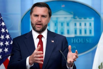 JD Vance took over the White House press briefing — and took it in a very unexpected direction