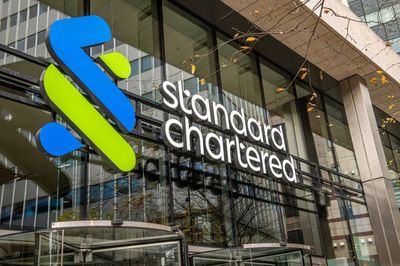 Standard Chartered Is Bringing Bitcoin And Ether Spot Trading To UAE Institutions. It's A First For A Global Banking Giant.