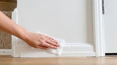 I tried this genius dryer sheet trick on my baseboards, and it got rid of all the dust in 30 seconds