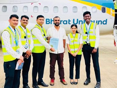Civil Aviation Minister welcomes Group Captain Abhinandan Varthaman to civil aviation
