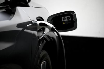 EV sales outpace petrol cars for first time as Australians dodge soaring fuel costs