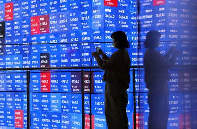 Global Market: Japan stocks rebound on Wall Street boost, SoftBank rally