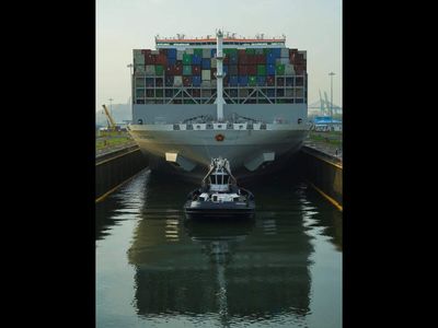 How El Nino is choking the Panama Canal