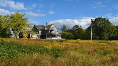 At 22, Theodore Roosevelt bought 155 acres in Oyster Bay; today, Sagamore Hill is a National Historic Site open to visitors
