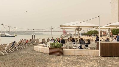 Vulnerable people are urged to stay at home as North African dust hits Portugal