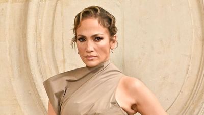 Jennifer Lopez’s Hotel-Style Bathroom Proves Checkerboard Tile Isn’t Dated – It’s a Lesson in 2027 Curated Heritage