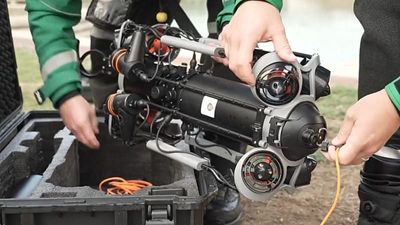Underwater drones help London ambulance crews rescue people