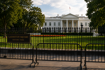 'It's Becoming a Fortress': Trump Backs Secret Service Plan for More Permanent Fences Around White House