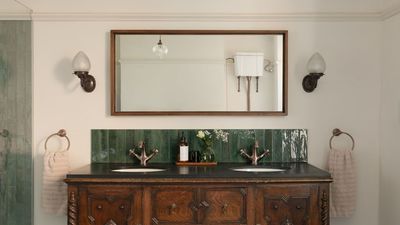 5 Simple Design Details Experts Always Include in Their Own Bathrooms That Make It So Much Easier to Use