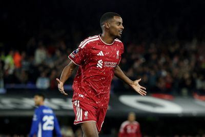 Quick-fire Isak brace gives Liverpool key victory over Ipswich