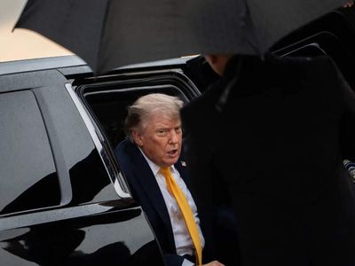 Trump calls Iran conflict 'small potatoes' and defends Vance's position that it's not a 'war'