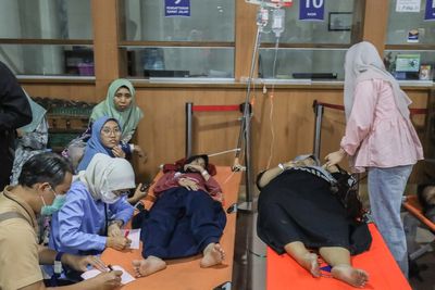 Nearly 2,000 fall ill in suspected food poisoning linked to Indonesia’s free school meals