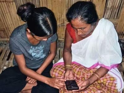 Assam Teacher won National Teachers Award for sending his students home to teach their mothers, who can't read or write, about UPI payments, smartphones and reading