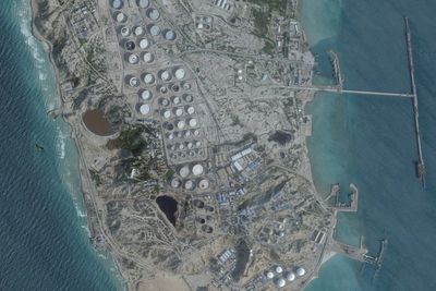 US strikes three Iranian oil tankers after two of its warships targeted with missiles
