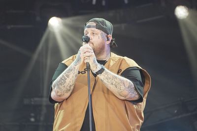 'He Knows How This Works': Jelly Roll Roasts Trump's Weight And Fellow Country Star Warns Of Backlash