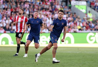 Brentford 1-1 Sunderland: Bees held as Black Cats steal late point