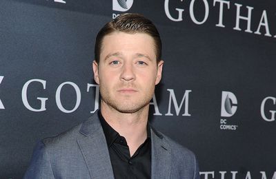 Ben McKenzie 'up for' rebooting The O.C.