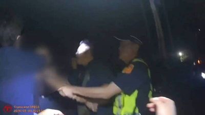 泰雅文化祭爆衝突！7、8人酒後口角 12警到場銬走1男管束