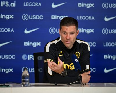 Xabi Alonso drops Chelsea vs Arsenal team news hint as two academy stars named