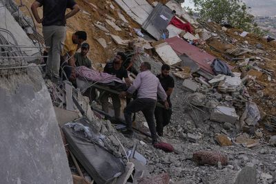 Iran says it hit a US ship in a week of renewed hostilities, and other Mideast news