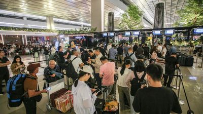 Eight airports in Indonesia suspend operations after volcanic eruption