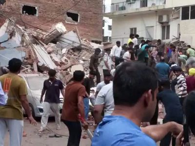 South Delhi building collapse: People trapped under debris calling on phones for help