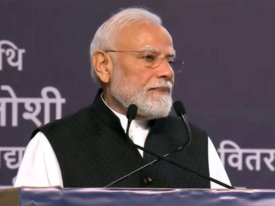 PM Modi condoles deaths in Delhi building collapse, prays for speedy recovery of injured