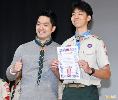 印尼網軍傾巢護航「蔣立得」 他看完蔣萬安回應酸：保母團準備！