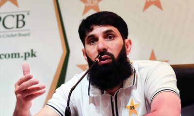 Misbah complains about differential treatment of coaches in Pakistan cricket
