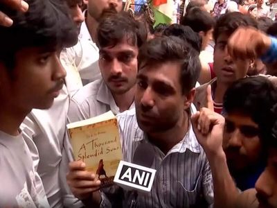 Satya Niketan building collapse: Verbal spat between NSUI-ABVP workers at rescue site as Vinod Jakhar alleges BJP MLA links