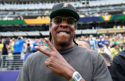 Jay-Z 'warned over strict curfew' at London shows