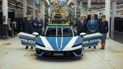 Italy’s Police Get a 907-HP Lamborghini Temerario